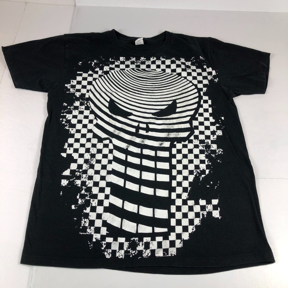 Mad Engine Marvel The Punisher Shirt Men's Medium Black & White Big Print Tee